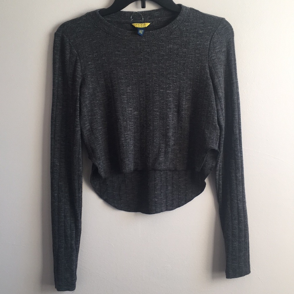 Prince and Fox  Xs gray crop top
